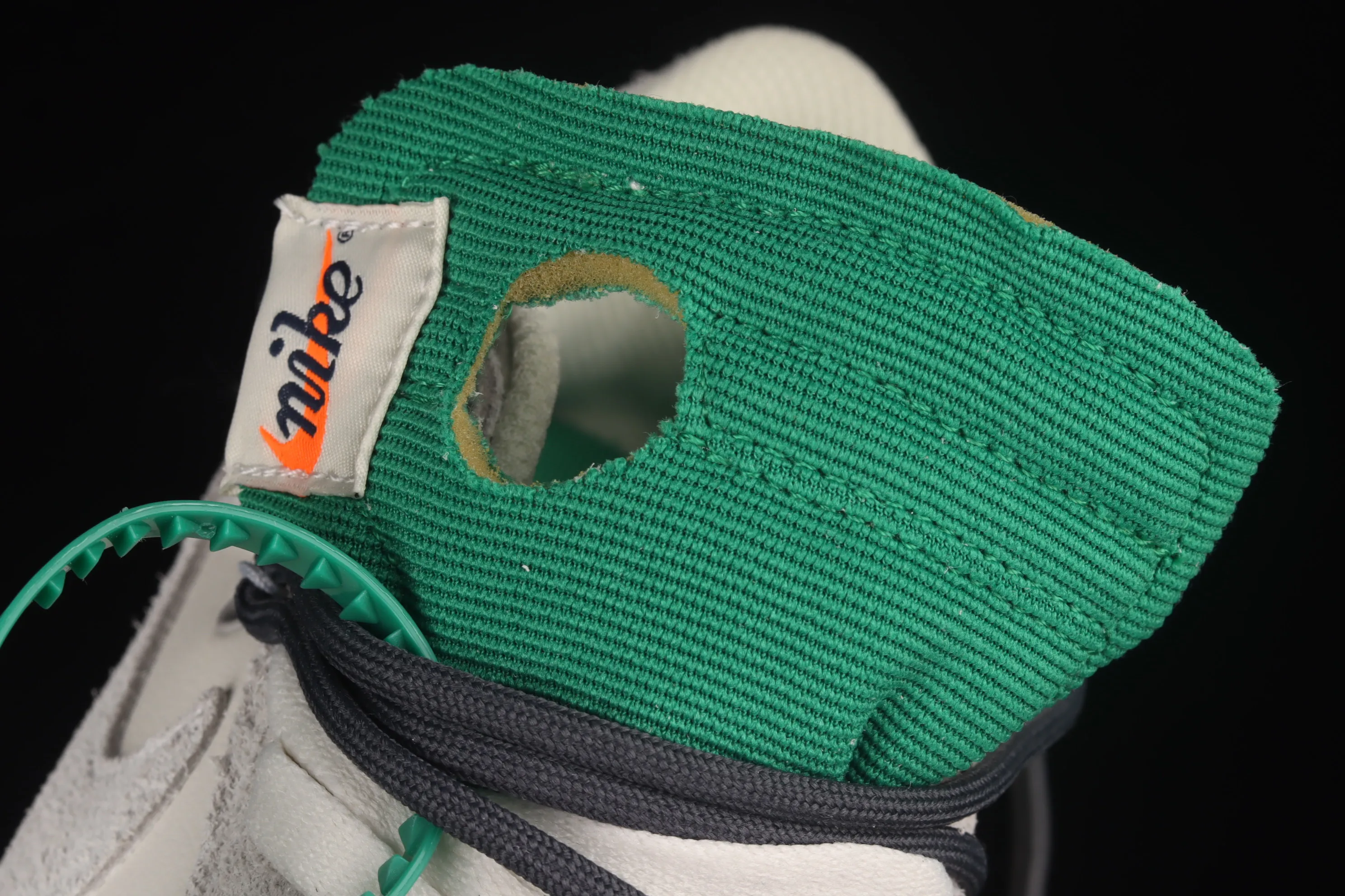 All categories Nk SB Dunk series Nk SB Dunk Low low-top sneakers cost-effective version OF x Nk Dunk Low OW SB smashing backboard fashion casual sneakers DJ0950-115